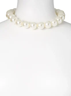 Jumbo pearl necklace