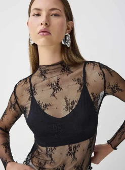 Lace mock neck t-shirt