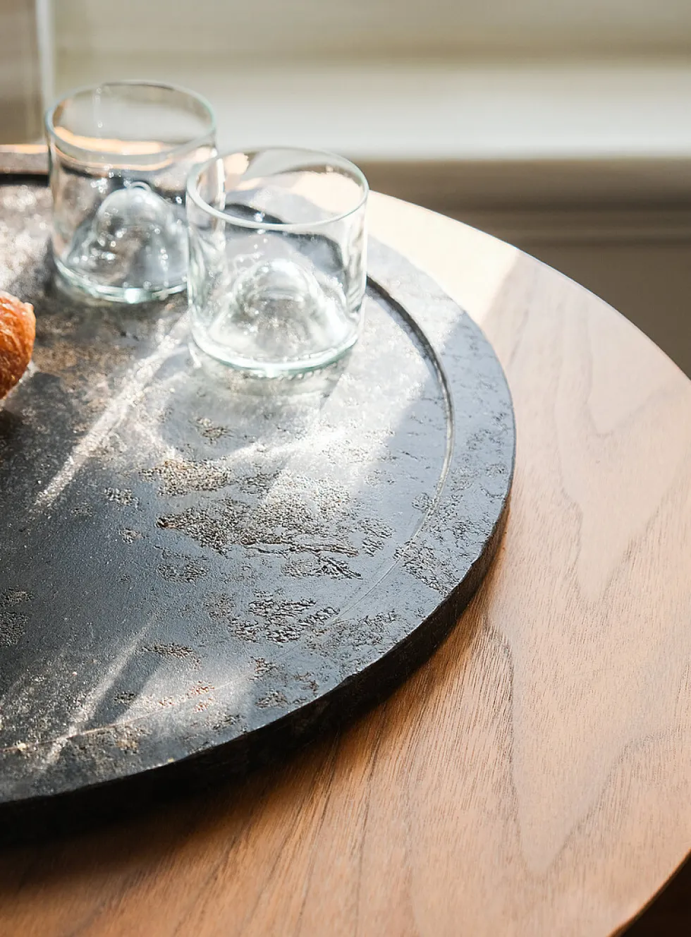 Large coffee-ground swivel tray