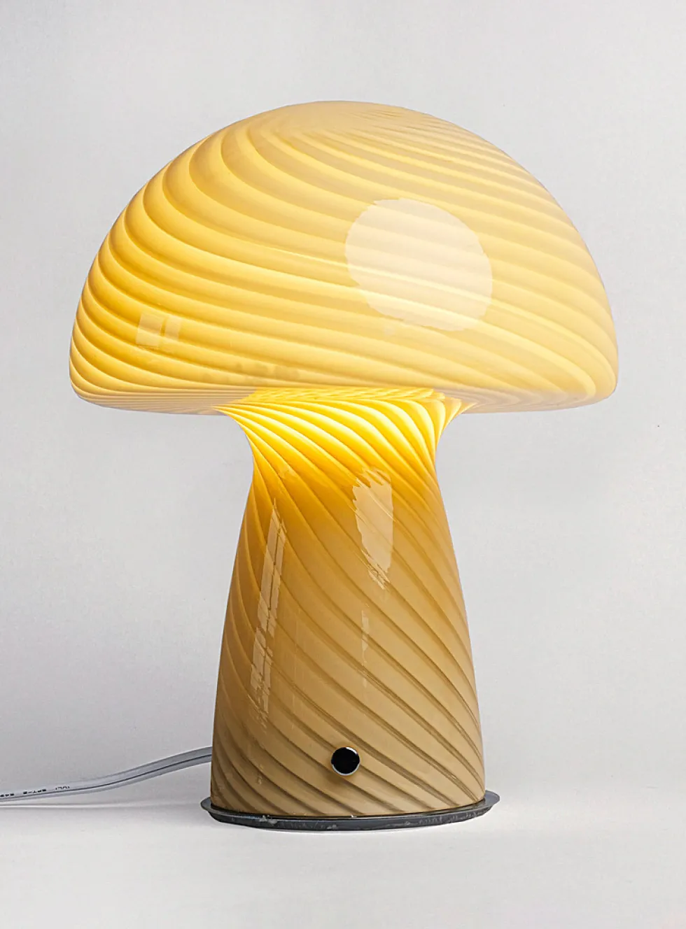 Large mushroom table lamp