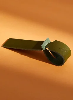 Leather luggage tag