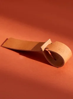 Leather luggage tag