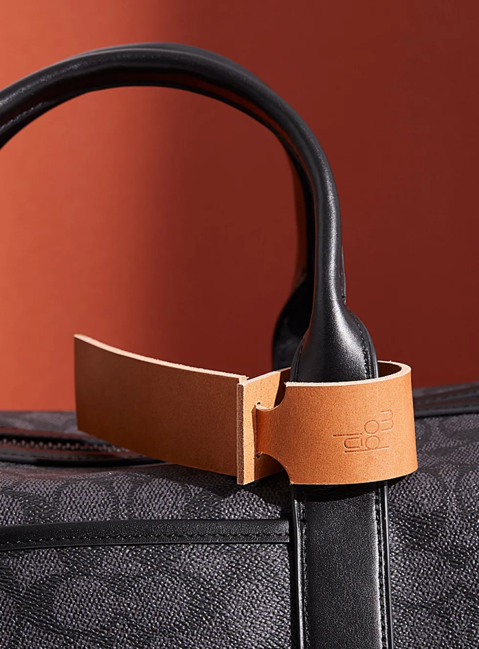 Leather luggage tag