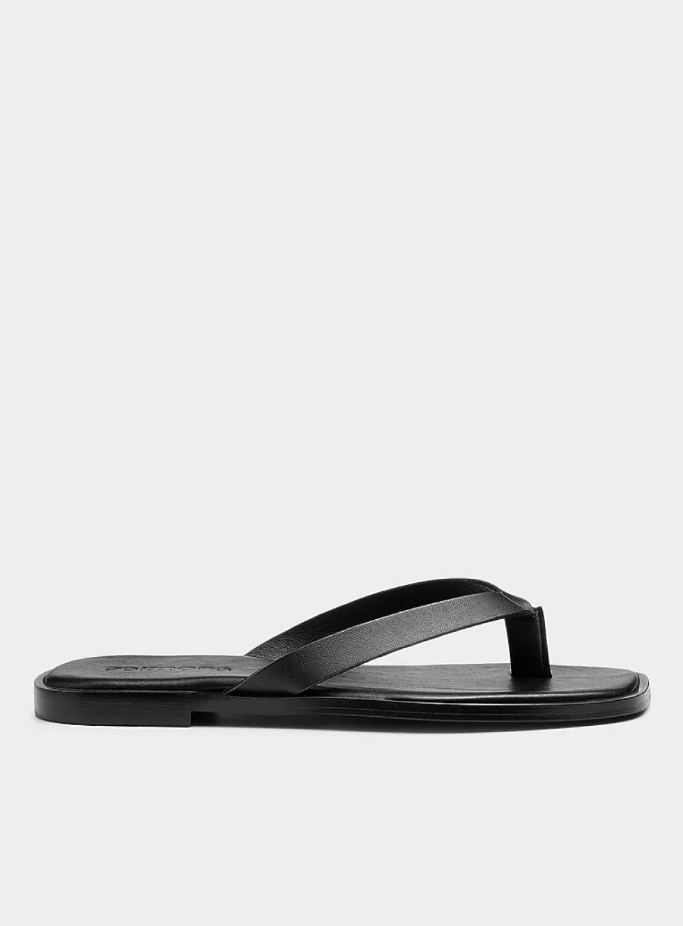 Leather V-strap cushioned sandals