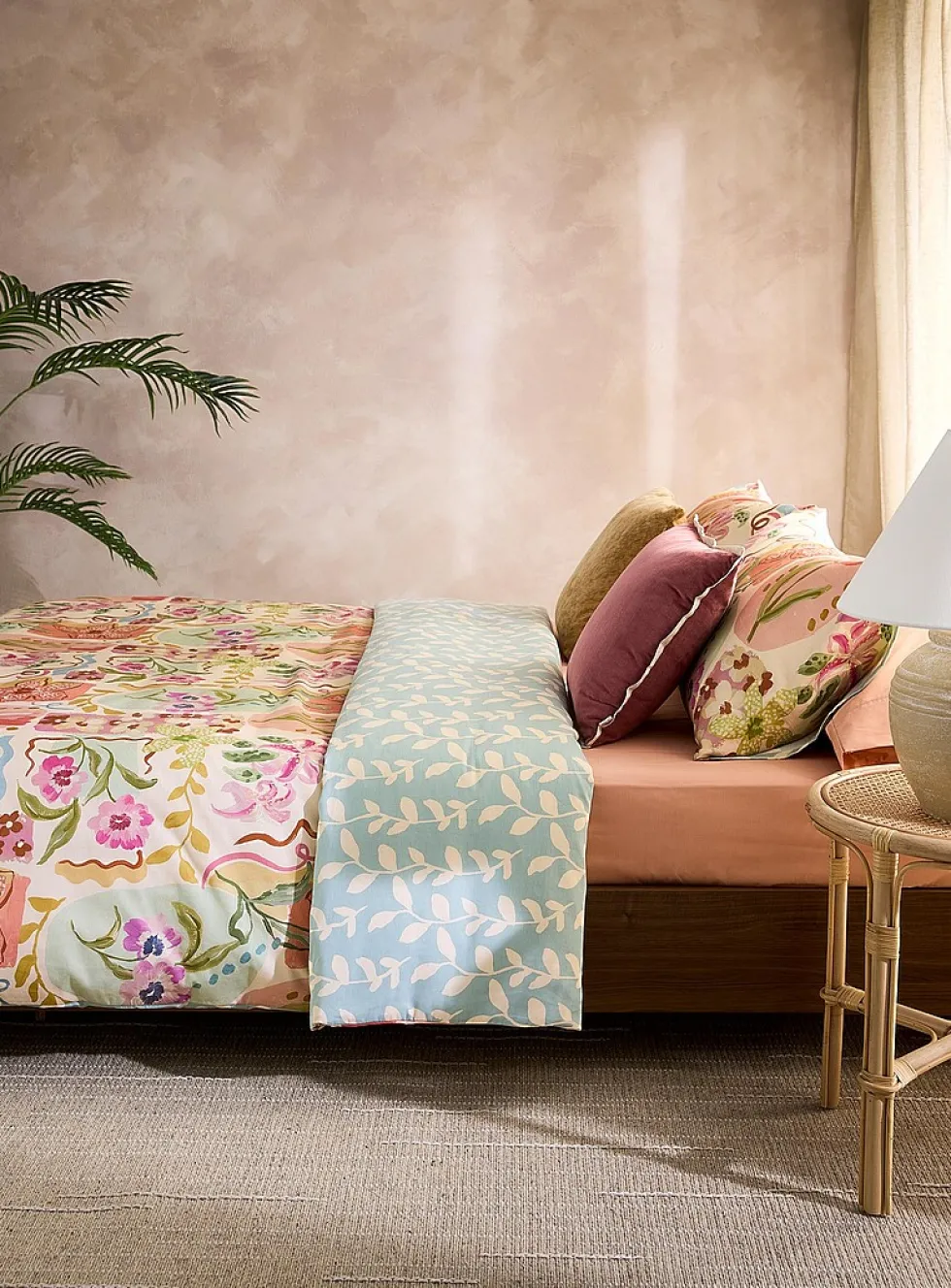 Les Fleurs gentle blooms duvet cover set