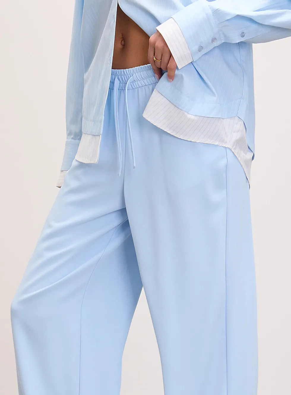 Lia flowy twill wide-leg dress pant