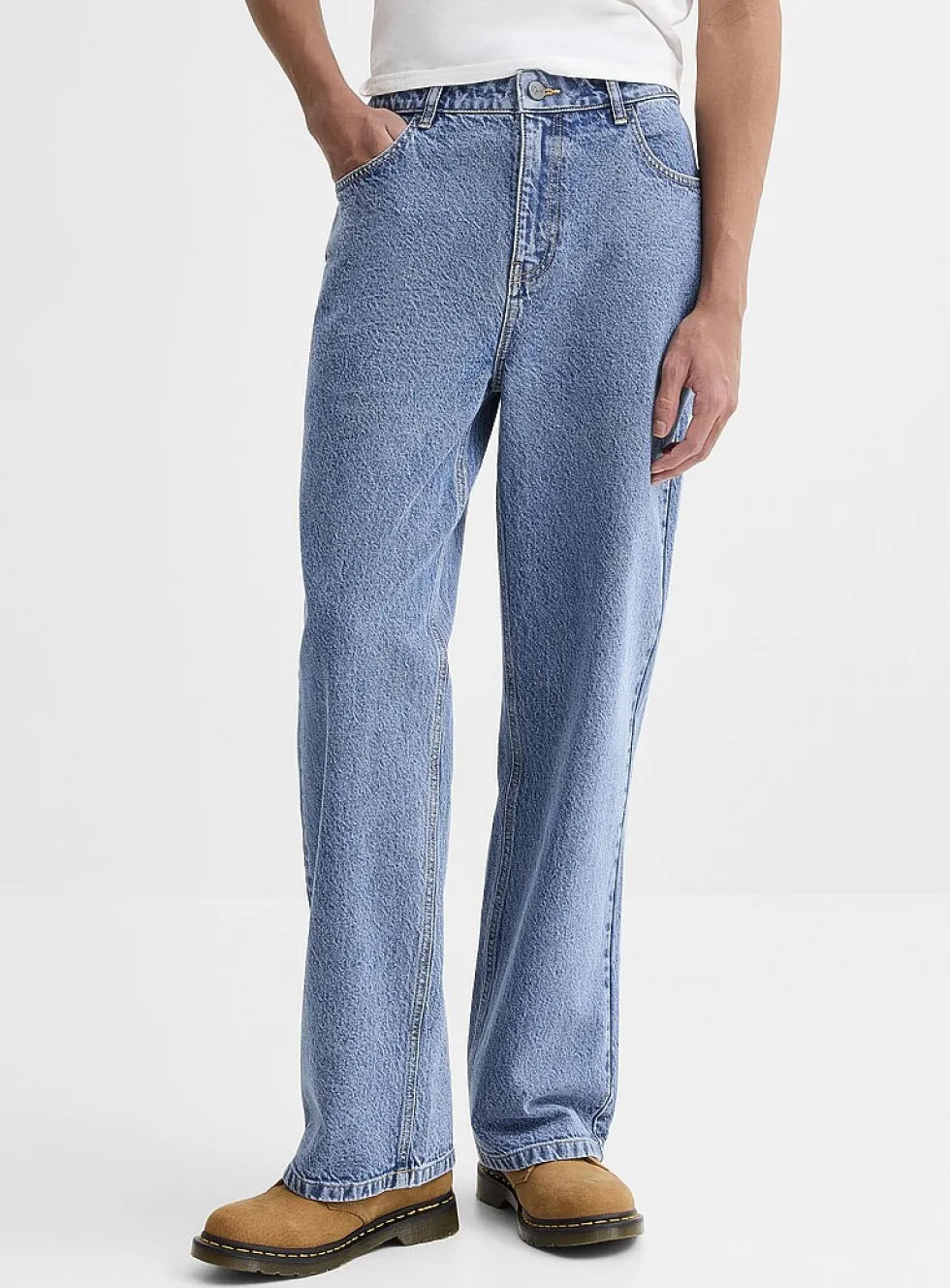 Light blue 5-pocket jean