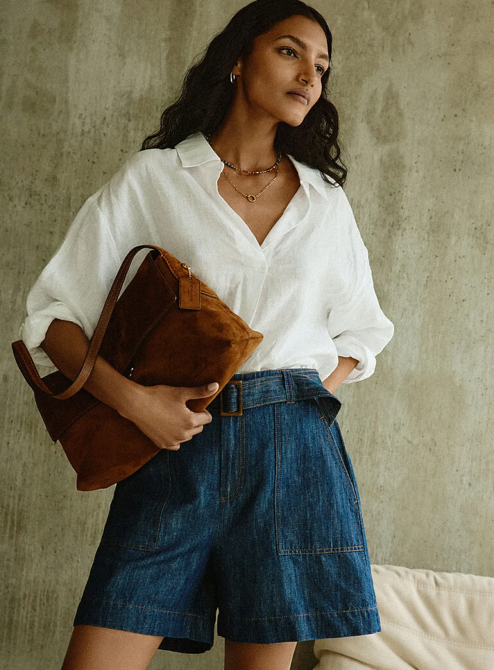 Lightweight denim belted short