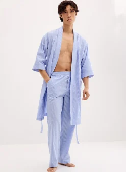 Lightweight patterned poplin robe