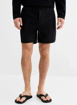 Lightweight stretch nylon short