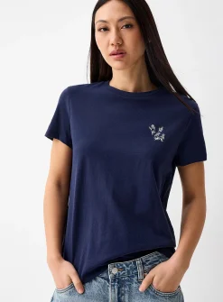Little embroidery tee