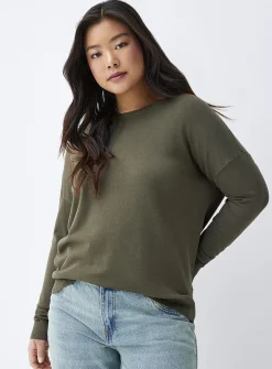 Loose crew-neck sweater