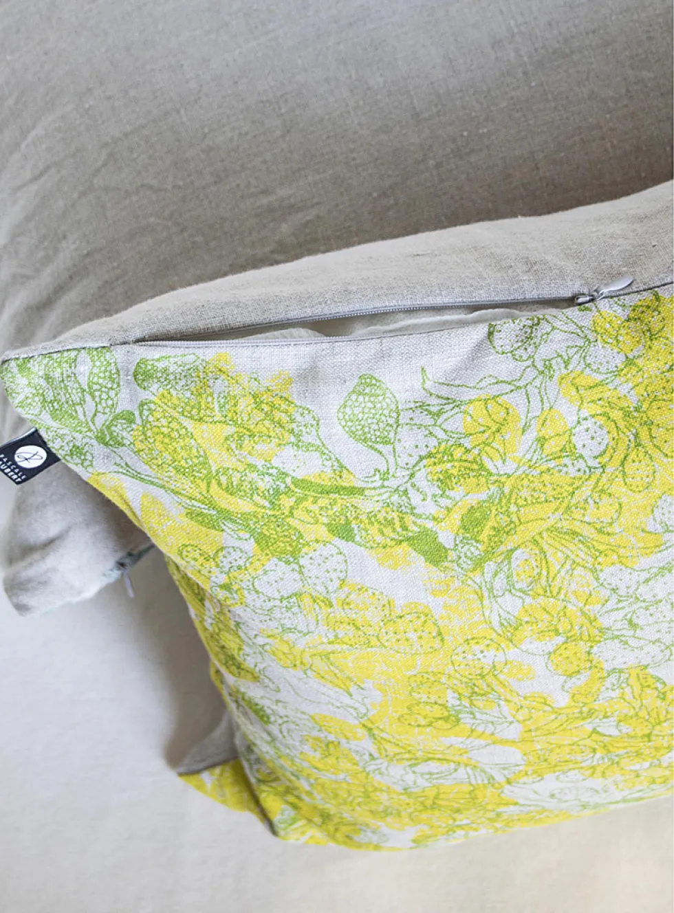 Low tide linen cushion