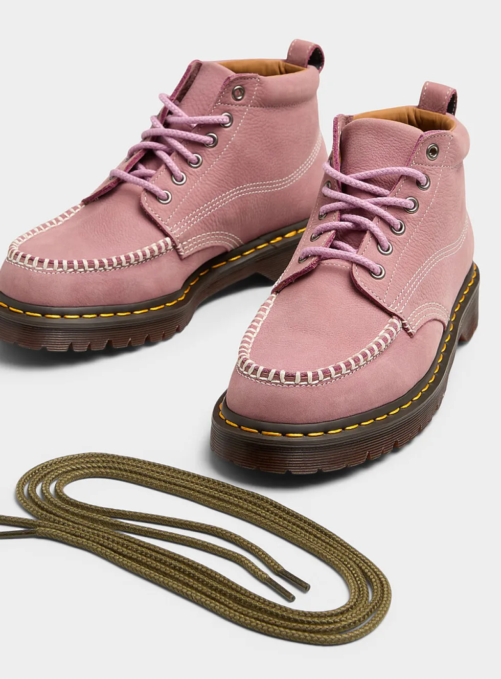Lowell Chukka dusty pink boots