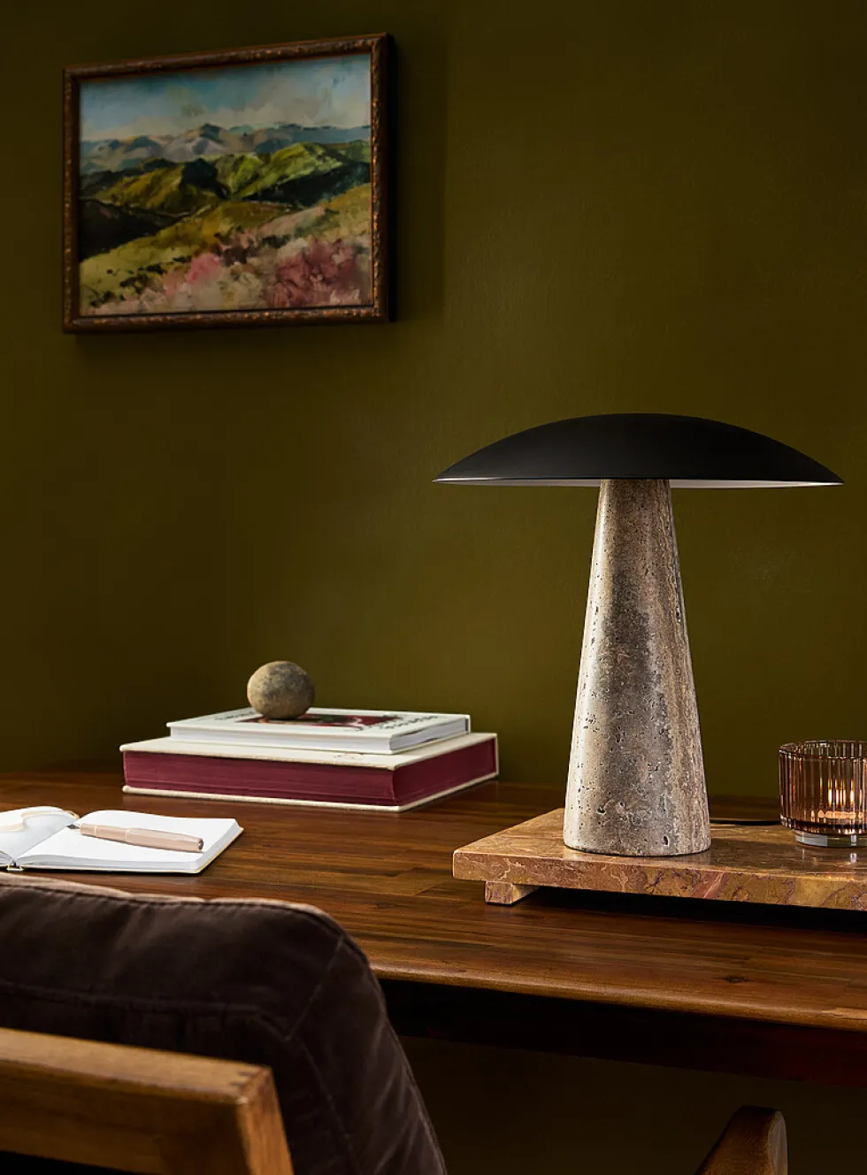 Marble and metal round table lamp