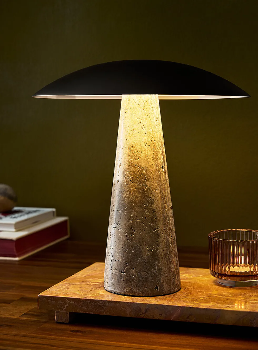 Marble and metal round table lamp