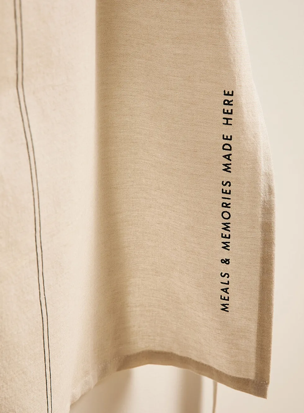 Meals & memories are made here apron