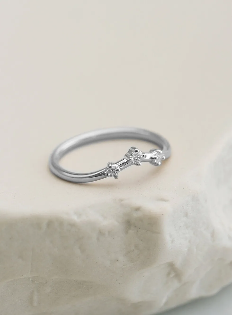 Melrose three diamond ring