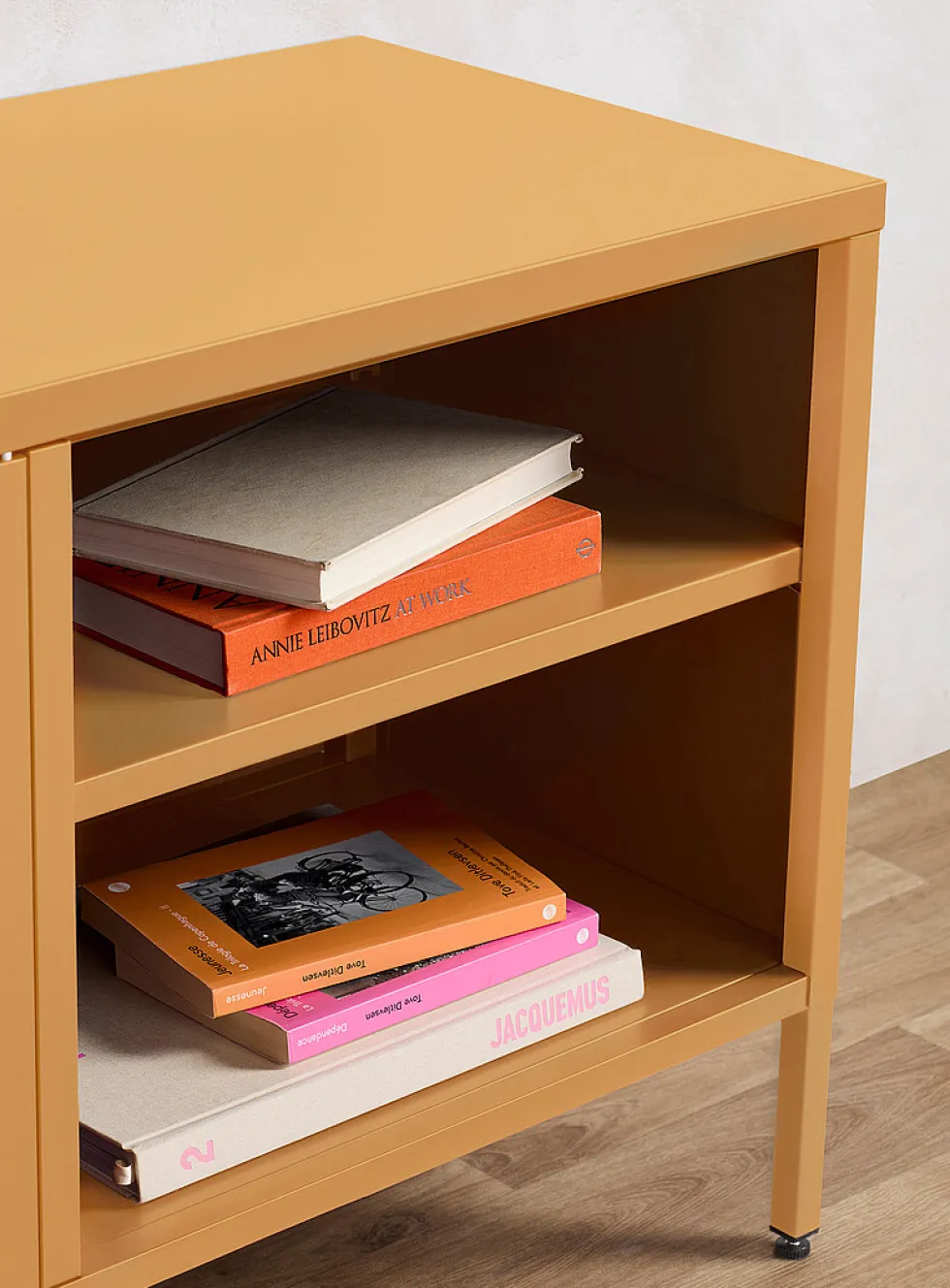 Metal locker-style media unit