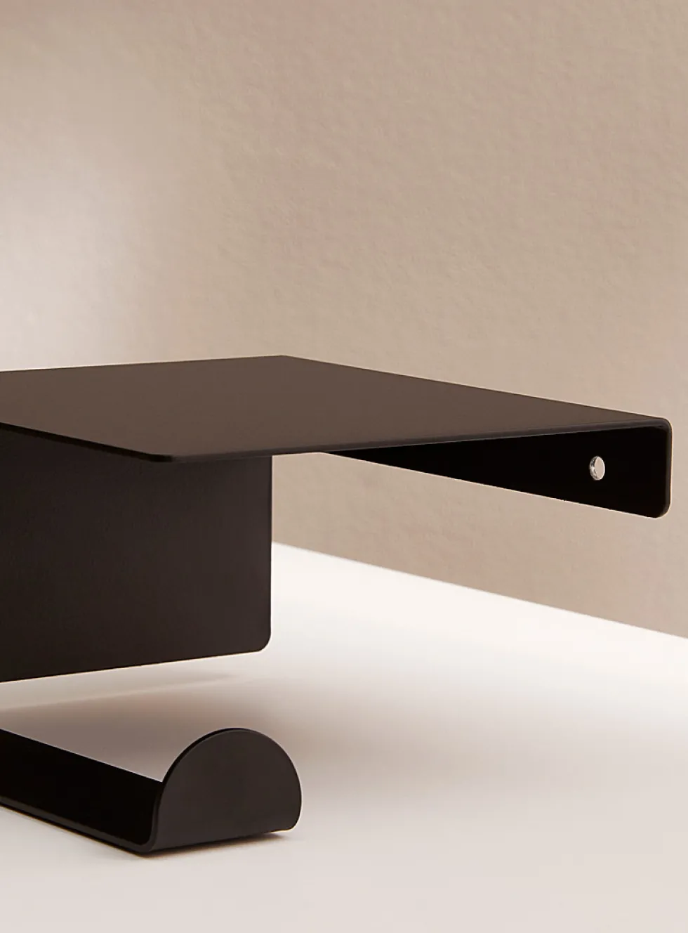 Minimalist toilet paper holder