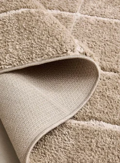 Modern grid rug