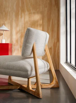Modern lounge chair