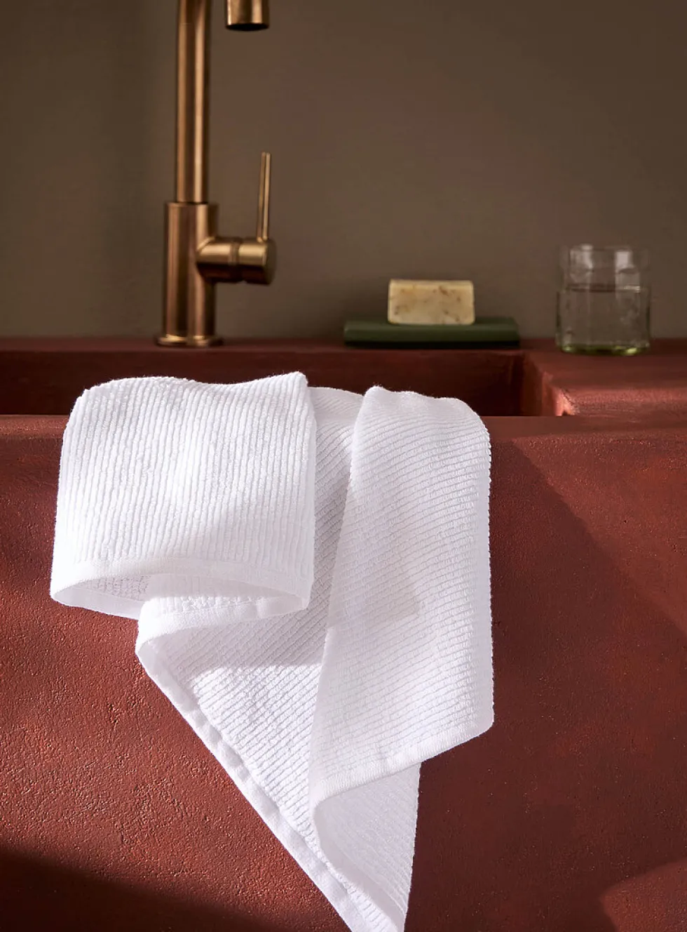 Monochromatic stripes hand towel