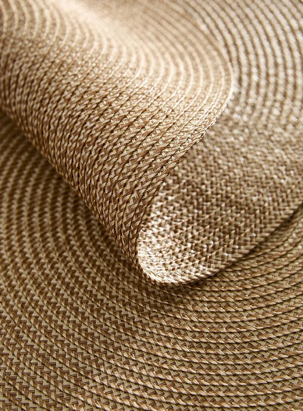 Monochrome braided placemats