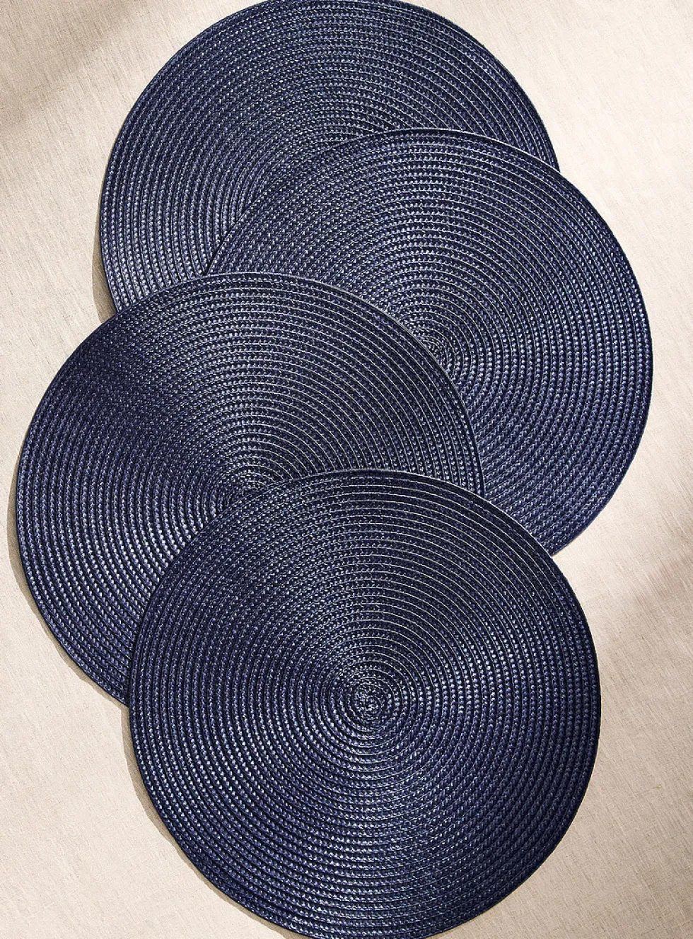 Monochrome braided placemats
