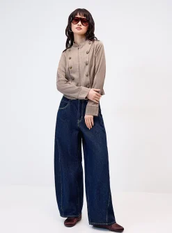 Multiple golden buttons fitted jacket