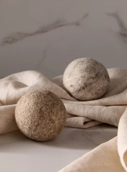 Natural wool drying balls