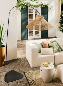 Niza tall indoor and outdoor floor lamp