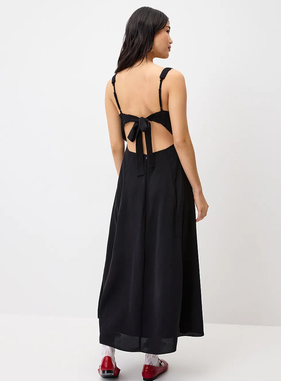 Open-back balconette maxi dress