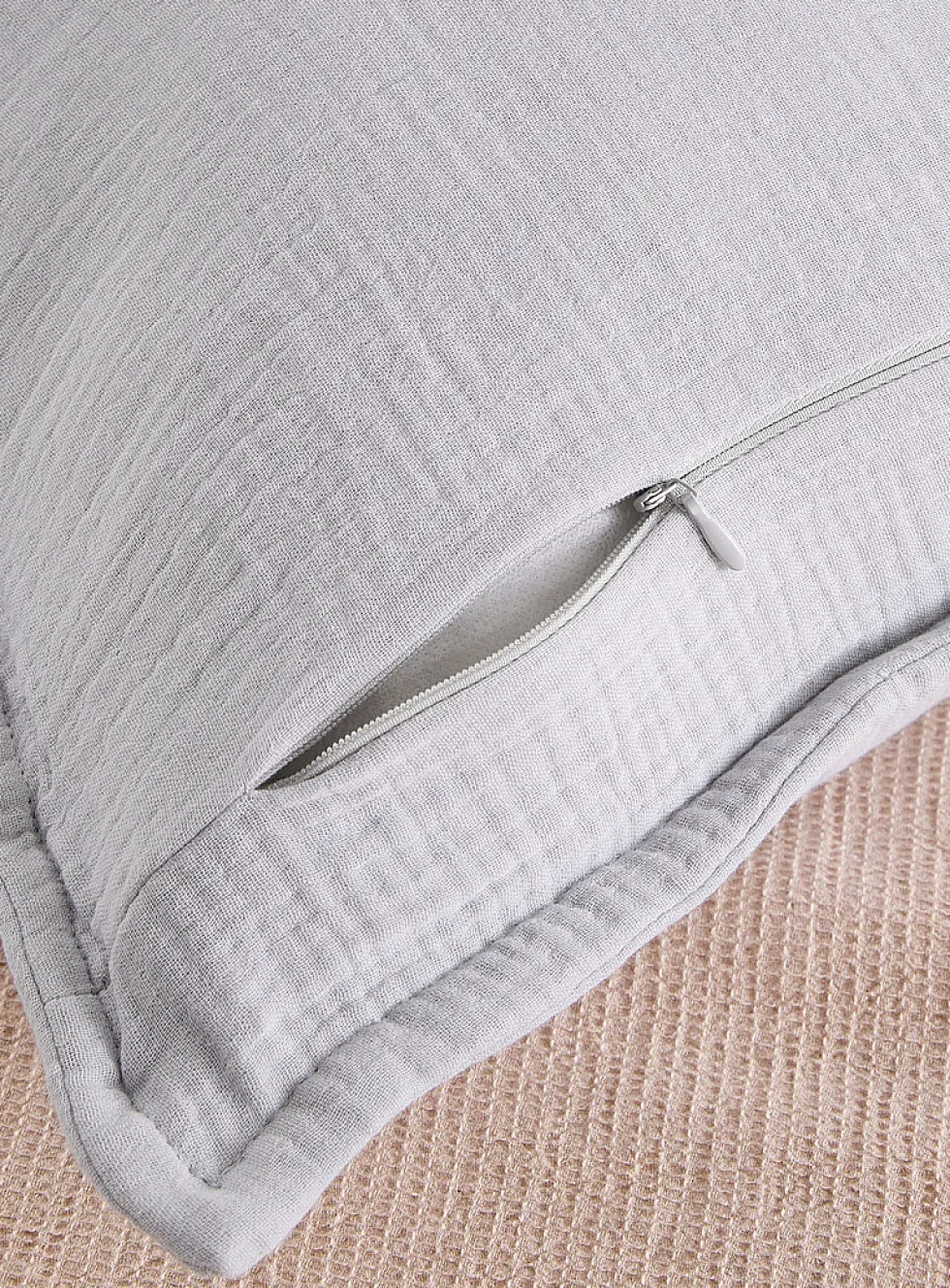 Organic cotton gauze removable-cover cushion