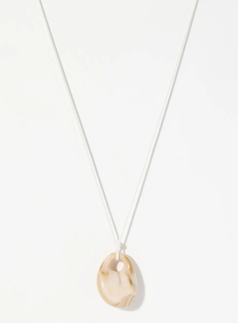 Oval pendant wrap cord choker