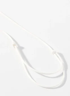 Oval pendant wrap cord choker