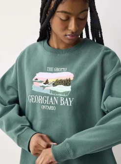 Oversized destination fleece sweatshirt
