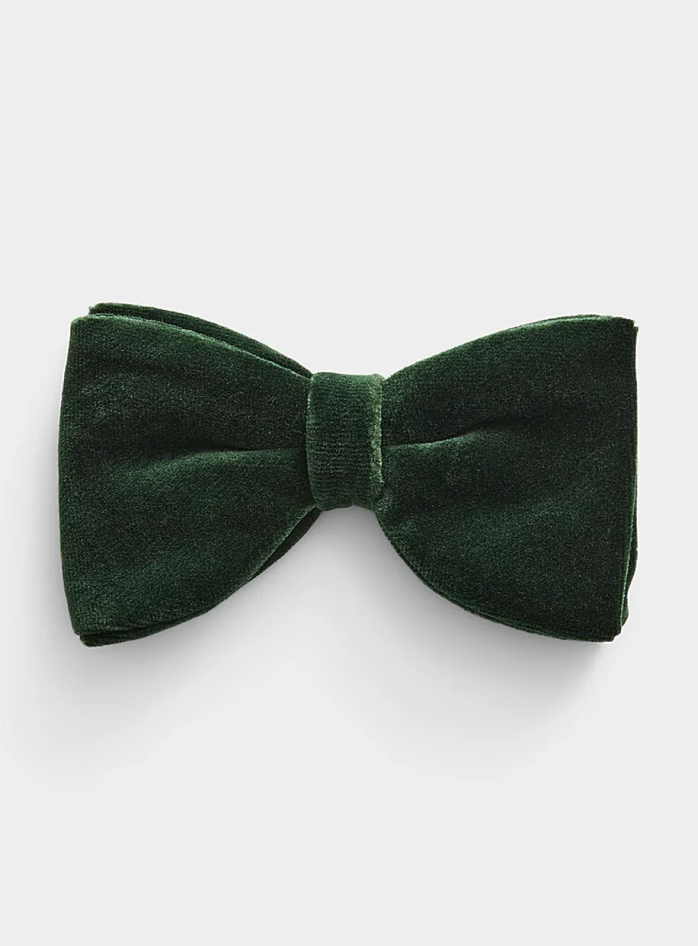 Oversized rich velvet bow tie