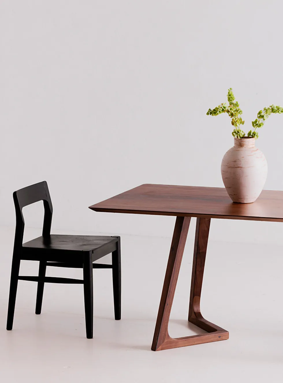 Owing oak minimalist chairs