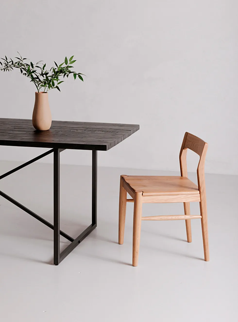 Owing oak minimalist chairs