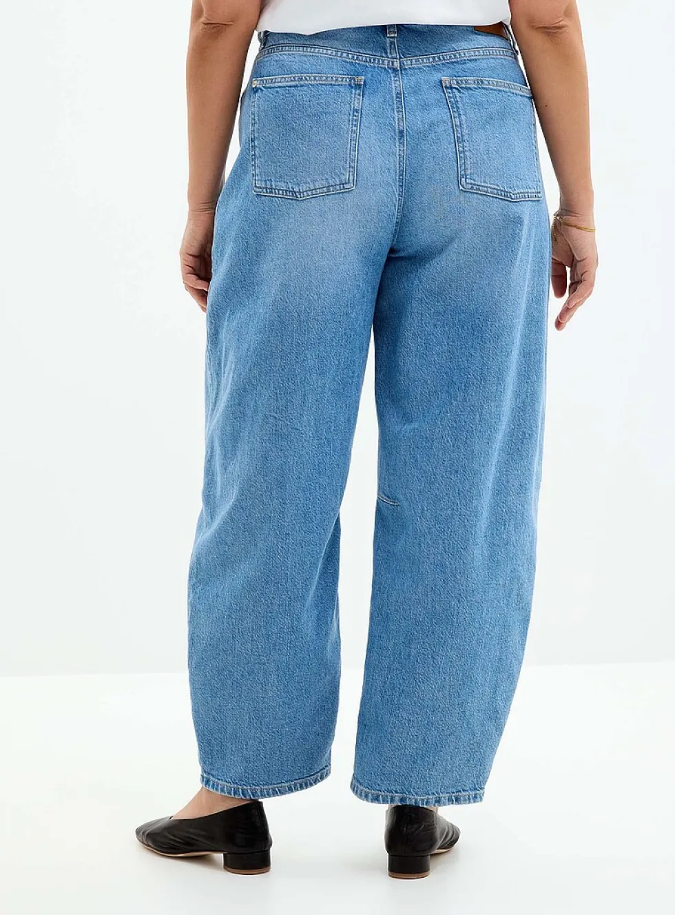 Pale indigo stretch jean