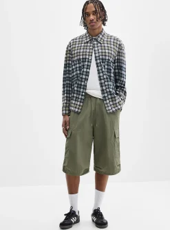 Parachute cargo Bermudas