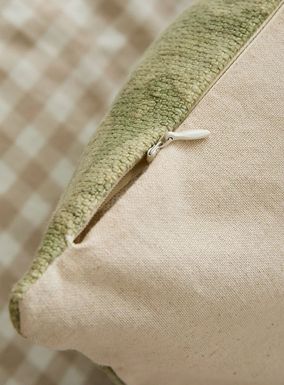 Pastel flowers linen-blend removable-cover cushion