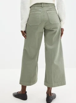 Patch pockets stretch denim pant