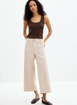 Patch pockets stretch denim pant