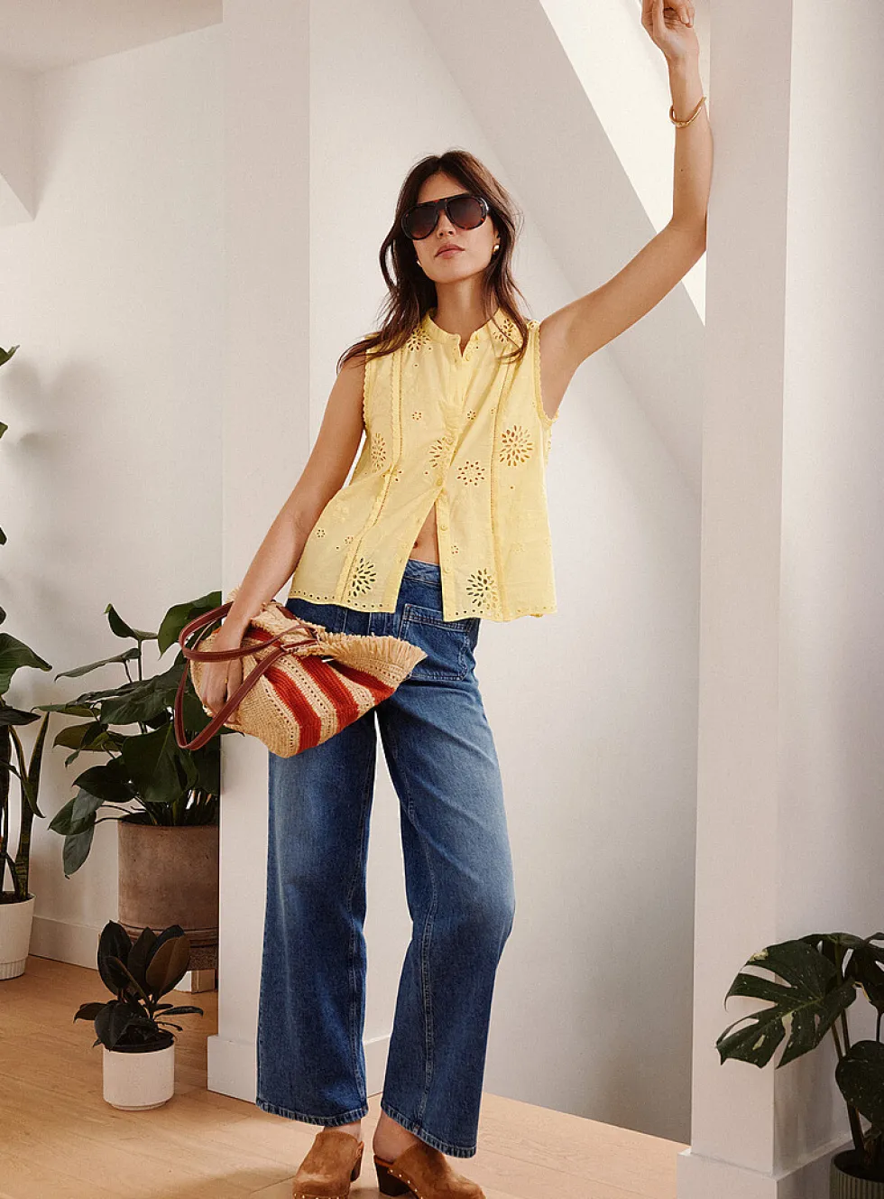 Patch-pocket medium-indigo stretch jean