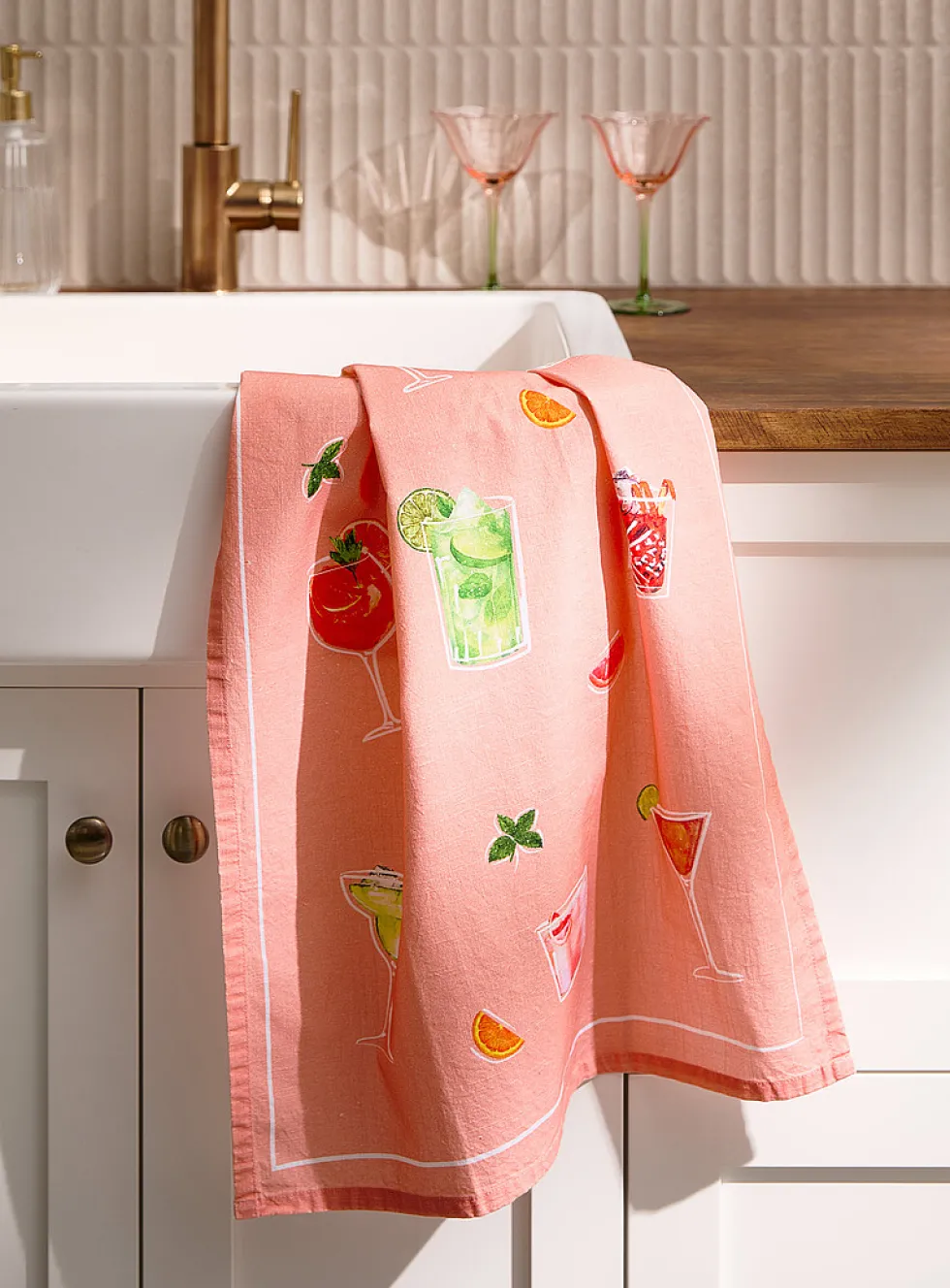 Patterned tea towel