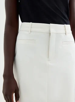 Piped pockets structured skort