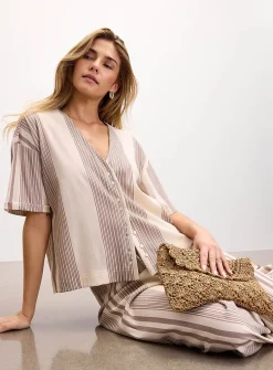 Piqué knit V-neck boxy-fit blouse