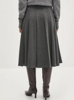 Pleated belted flared skirt